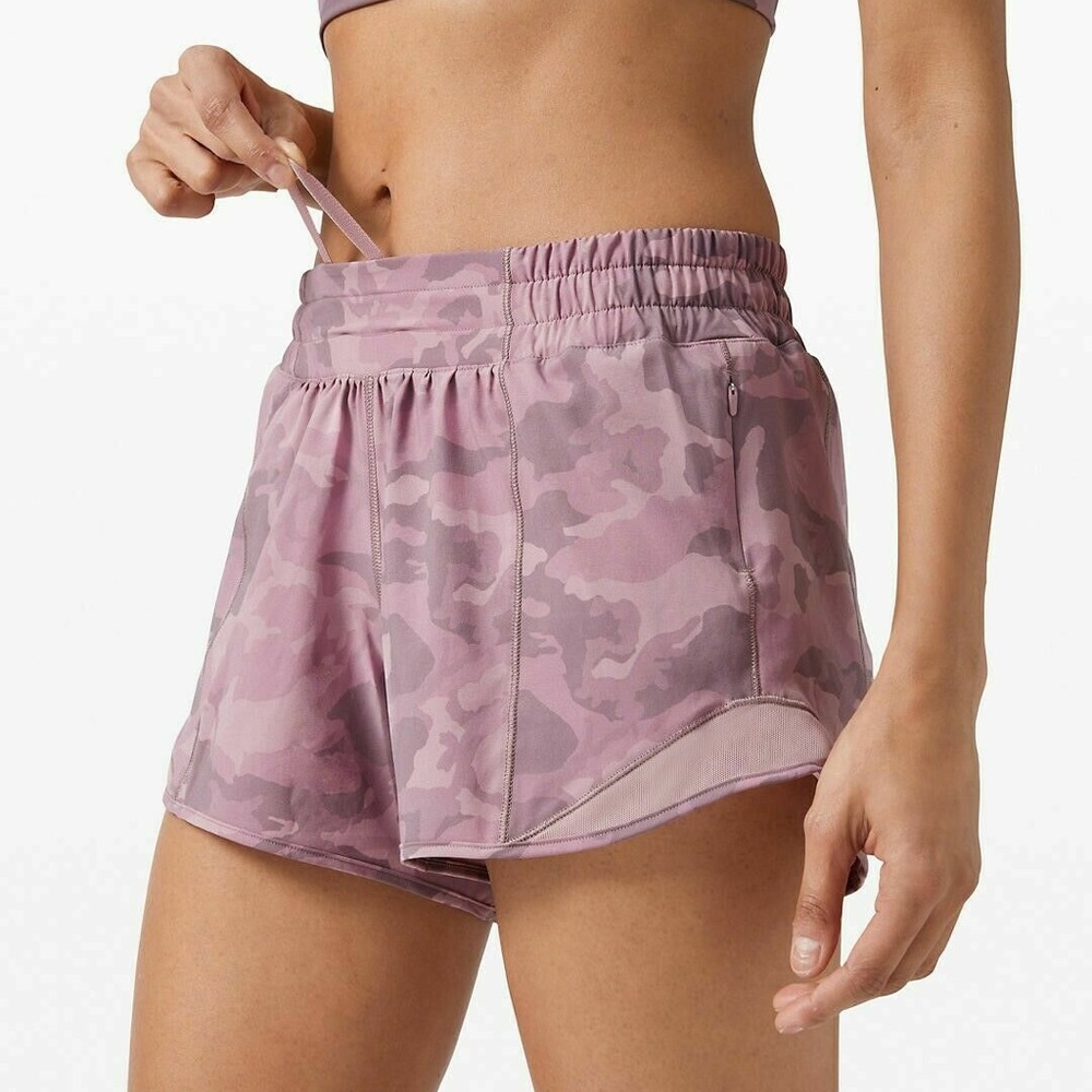 Lululemon Hotty Hot shorts